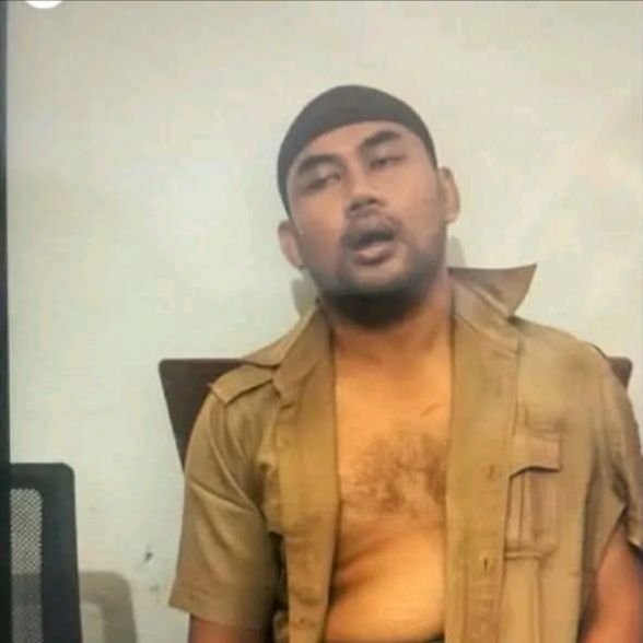 Biadab..!! Rok Siswi Diangkat, Isinya "Diobok-obok", Guru Agama SD Bekukul Namorambe Deli Serdang Diamuk Massa..!!