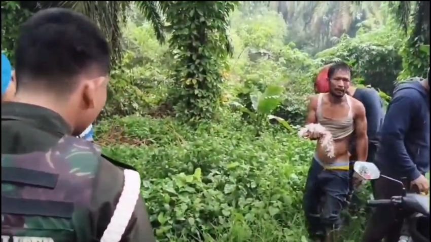 Ratakan Pak Poll..!! Tim Gabungan Polda Sumut "Obrak Abrik" Sarang Sabu di Namorube Julu..!!