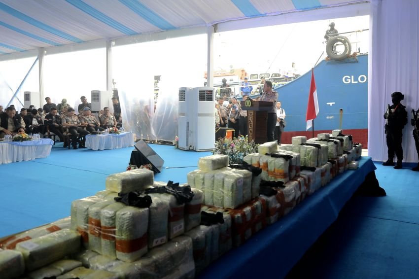 Gas Teruss..!! BNN, Bareskrim, Baharkam dan BC Punya Kerjaan: 1.16 Ton Narkoba Dibongkar, Kapolri Turun ke Belawan..!!