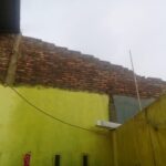 Warga Deli Tua Panik..!! Atap Rumah “Diangkat” Angin Puting Beliung