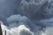 Duarr..!! Gunung Sinabung Meletus 5 Kali Hari Ini..!!