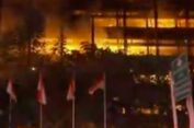 Gedung Kejaksaan Agung Terbakar..!!