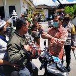 Nekat..!! Bupati Karo Stop Pengendara Sepeda Motor tak Pakai Masker..!!