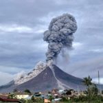 Gunung Sinabung “Batuk”..!! Berastagi Hujan Abu..!!