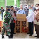 Ini Baru Paten Pall..!! Politisi Peduli Kampung Halaman..!! Ketua DPRDSU Baskami Ginting Salurkan Masker untuk Warga se Kecamatan Namanteran..!!