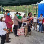 Kapolresta Deli Serdang Kombes Pol Yemi Mandagi, SIK: “Hantu” Bagi Penjahat, “Dewa” Bagi Masyarakat..!! Korban Banjir STM Hilir Dibantu Sembako..!!