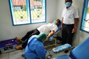 Bagus untuk Kesehatan..!! Bupati Karo Terkelin Brahmana Donorkan Darah..!!