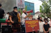 Kantor Gubernur Sumut Didemo Massa..!! Tolak Kedatangan Habib Rizieq Syihab di Medan..!!