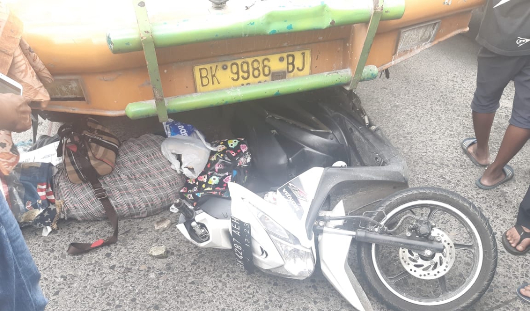 Braakkk..!! Disorong dari Belakang..!! Otak Fitri Berceceran, Tangan Remuk..!!