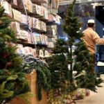 Luar Biasaa..!! Pohon dan Ornamen Natal Banyak Dijual di Arab Saudi..!! Natal di “Negara Minyak” Meriah..!!