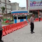 Mau Berwisata ke Pantai Cermin..?? Tahan Dulu, Polisi Lakukan Penyekatan Jalan..!!