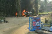 PP-IPK Bentrok..!! Satu Mobil Dibakar, Kaca Kantor Pecah, Sepeda Motor Rusak..!!