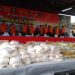 Kek Gini Baru Paten..!! Satu Tewas Ditembak..!! Polri Bongkar Sindikat 2,5 Ton Sabu..!! 18 Orang Tersangka..!!