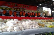 Kek Gini Baru Paten..!! Satu Tewas Ditembak..!! Polri Bongkar Sindikat 2,5 Ton Sabu..!! 18 Orang Tersangka..!!