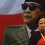 Mengharukan..!! Megawati Seokarno Putri Turun ke Desa Tidur Bersama Kutu di Ranjang Bambu..!!