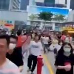 Hiii..!! Tak Ada Angin Gak Ada Hujan..!! Gedung Pencakar Langit Bergoyang..!!