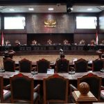 MK Tolak Gugatan Uji Materi Undang-undang KPK..!!