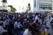 Prokes Ketat..!! Masjid Raya Medan Gelar Salat Id..!! Ketua MUI Sumut: Doakan Corona Segera Berakhir..!!