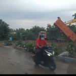 Woww..!! Jalan Deli Tua-Talun Kenas “Bersolek” Pakai Lumpur..!! Warga Lewat Bisa “Menggelupur”..!!