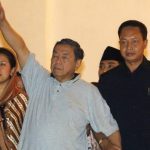 Mencekam..!! Moncong Panser dan Tank Tentara Diarahkan ke Istana Negara..!!