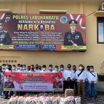 Peringati HUT ke 76 Kemerdekaan RI: Satres Narkoba Polres Labuhanbatu Serahkan Sembako ke Warga Terpapar Covid-19..!!