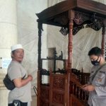 Biadabb..!! Pemuda 22 Tahun Bakar Mimbar Masjid Raya Makassar..!! Kitab Suci Al-Qur’an Ikut Terbakar..!!