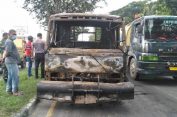 Hati-hati di Jalan Ya Lae..!! Jangan Sampai Kek Gini..!! Septor Terjatuh, Terseret, Truk Kontainer Terbakar..!!