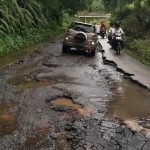 Ngeri Kali Silih..!! Ada “Anak Tiri” di Deli Serdang..!! Jalan Wilayah Pegunungan Rusak Parah “Dibiarkan”..!!