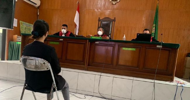 Alamakk…Ngeri Kali Bahh..!! Istri Repeti Suami Pemabuk Malah Dituntut 1 Tahun Penjara..!!