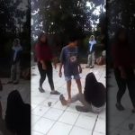 VIRALL..!! REMAJA PUTRI DIKEROYOK DI KUBURAN CHINA..!!