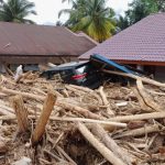 Banjir Bandang Terjang Padang Lawas..!! Rumah, Sepeda Motor dan Mobil Hanyut..!!