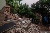 Warga Panik Berhamburan Keluar Rumah..!! Banten Gempa M 6,7..!! Sejumlah Bangunan Rusak Berat..!!