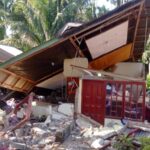 Sumatera Barat Dihantam Gempa..!! Rumah Hancur, Tujuh Warga Tewas..!!