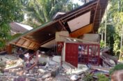 Sumatera Barat Dihantam Gempa..!! Rumah Hancur, Tujuh Warga Tewas..!!
