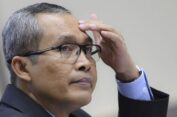 O’oww..!! Cairkan Cek Rp 35 M Setelah Pensiun..!! Eee…Eks Pejabat DKI Malah “Koit” Usai Diklarifikasi KPK..!!
