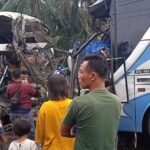 Brakk..!! Bus PMH dan PMS Adu Kuat di Labusel, Tujuh Tewas..!!