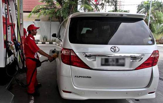 Siap-siap..!! Mobil Mewah tidak Boleh Beli Pertalite..!!