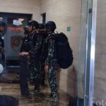 Ada Apa..?? Puluhan Brimob Pakai Rompi Anti Peluru dan Bawa Laras Panjang Datangi Bareskrim Polri..!!
