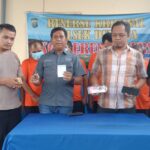 Polsek Deli Tua Bukan “Kaleng-kaleng” Laee..!! 8 Pemain Judi Togel “Dibabat”, Upaya “86” Ditolak..!!
