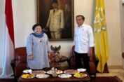Bertemu Dua Jam..!! Jokowi-Mega Bahas Pemilu 2024..!!
