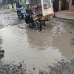 Lapor Pak Bupati DS..!! Jalan “Hancur-hancuran”, Jabatan Kadis SDA BMBK Mendesak Dievaluasi..!!