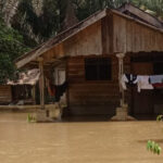 Woii…Ada Keluarga Kelen Gakk..?? Banjir “Kepung” Langkat, Ratusan Kepala Keluarga Jadi Korban..!!