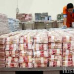 Alamakk…Ngerinya..!! Triliunan Uang Tunai Ilegal Hasil Suap Masuk Indonesia..!!