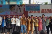 Terima Kasih Pak Wartawan..!! Panitia Natal PWI Sumut dan YSKI Bagikan Kacamata Gratis di Lapas Tanjung Gusta Medan..!!