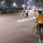 Ngerii..!! Udah Mirip Seperti Geng Mafia, Pelajar Tawuran Pakai Pistol..!!