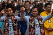 Ehem…Ehemm..!! Jadi Bacawapres Prabowo, Gibran tidak Keluar dari PDIP..!!