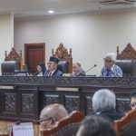 Makin Seru Broo..!! Putusan MK “Golkan” Gibran Bisa Gugur..!! Ini Alasannya Menurut Denny Indrayana..!!