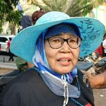 Luar Biasaa..!! Nek Ainun Rela Berdesakan “Mandi” Keringat Hadapi Bodyguard Hanya untuk Bersalaman dengan Capres Ganjar Pranowo..!!