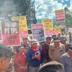 Gaspol Laee..!! Sejumlah Desa “Porak Poranda” Dihantam Banjir Batu, Warga Samosir Demo: Tutup PT TPL..!!