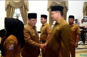 Kek Gini Baru Paten Laee..!! Bupati Deli Serdang HM Ali Yusuf Siregar: Camat Sibiru-biru Dicopot karena Arogan..!!